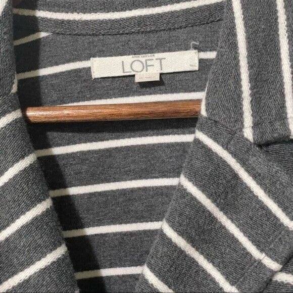 Ann Taylor Loft · Medium · Cotton Blazer · Snap Front Gray White Striped Jacket - Picture 3 of 9